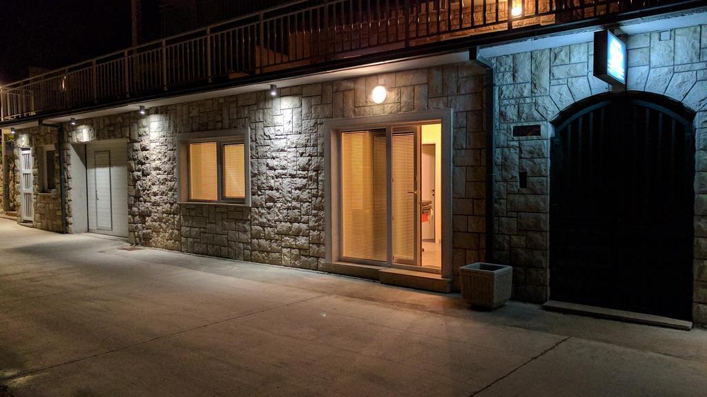 Apartments Stomarica Brela Exterior photo